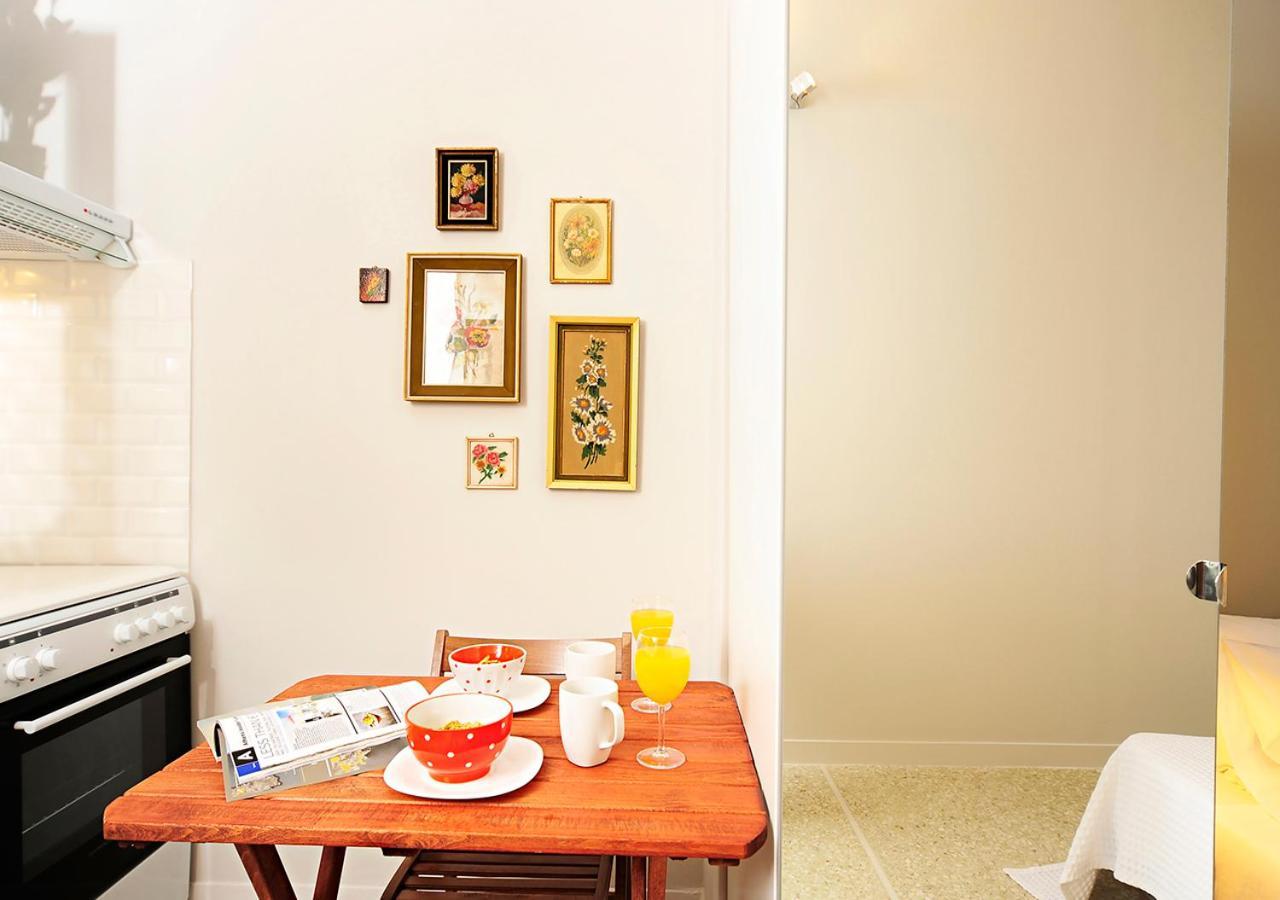 Live In Athens, Psyrri Central Apartments Room photo